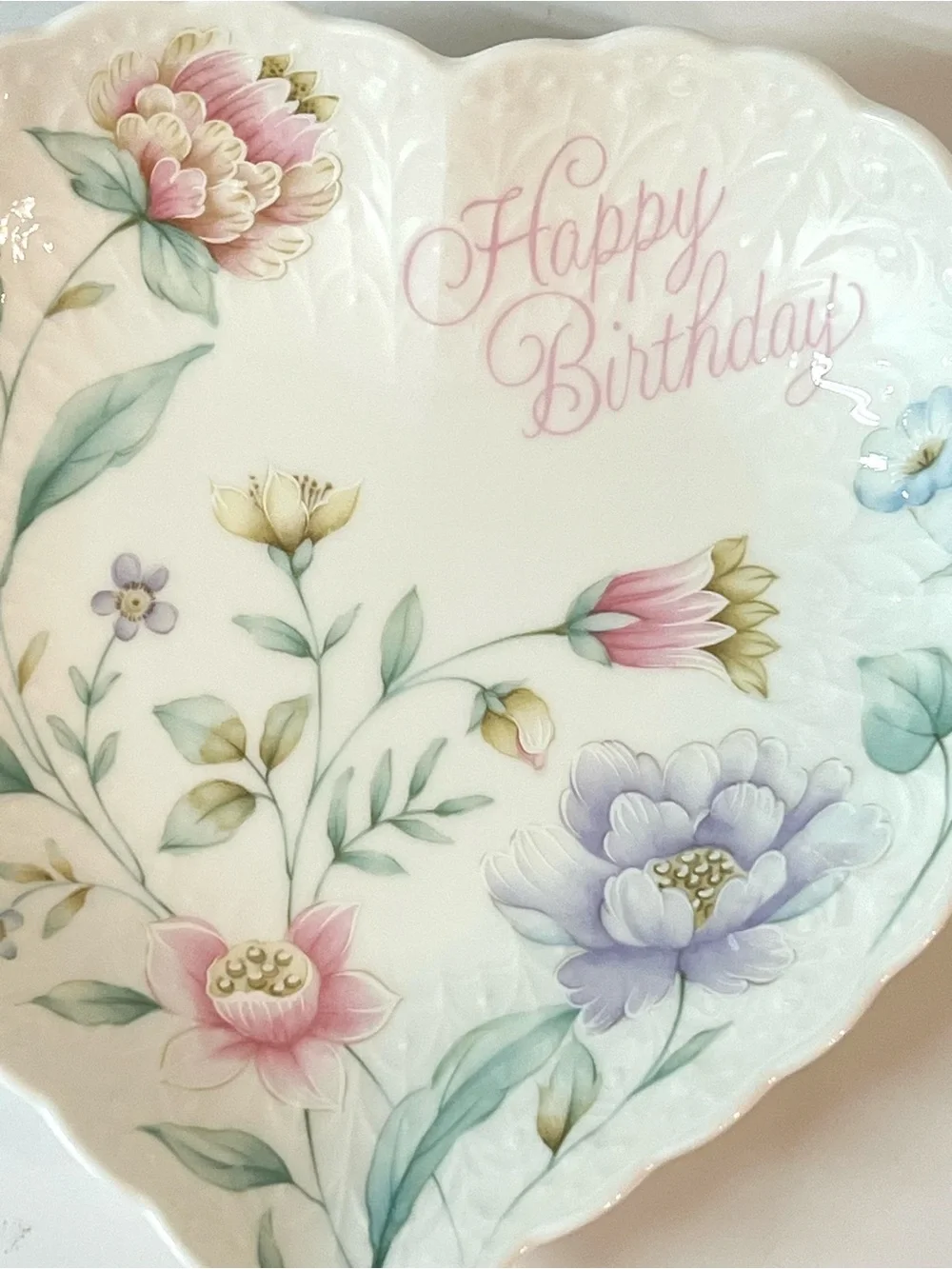 Mikasa Bone China Heart Shaped Plate 'Happy Birthday' Floral Pastels Japan 6 in
